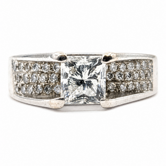 Ring Solitaire 1.34ctw Square & Round Diamonds IGI: F5E99794 18kw 5mm Sz6.5 6.14g 226070157