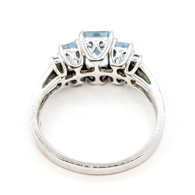 Ring 3-Stone .06ctw Round Diamonds 1.5ctw Sky Blue Aquamarine 14kw 2mm Sz6.5 3.29g 126080061