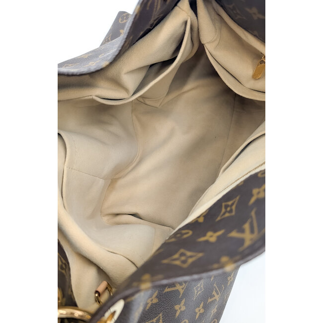 Handbag Louis Vuitton Artsy MM Shoulder Bag Monogram Canvas Leather M40249 126095067