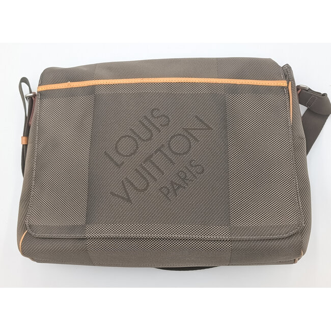 Messenger Louis Vuitton Damier Geant Shoulder Bag M93226 126095049
