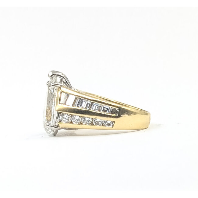 Ring Engagement Tear Drop 5.00ct Pear Lab Grown Diamond IGI: 799614736 VVS2 F 2.00ctw Round & Baguette Diamonds 18ky & Plat 9mm Sz6 11.07g 126080078