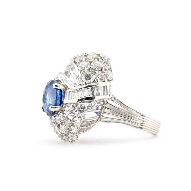 Ring Bypass Diamond Cluster, Ribbed Shoulders 2.43ctw Round Brilliant & Baguette Diamonds GIA: 5232597994 2.60ct Blue Sapphire 950pt 22mm Sz6.5 10.1g 226100035