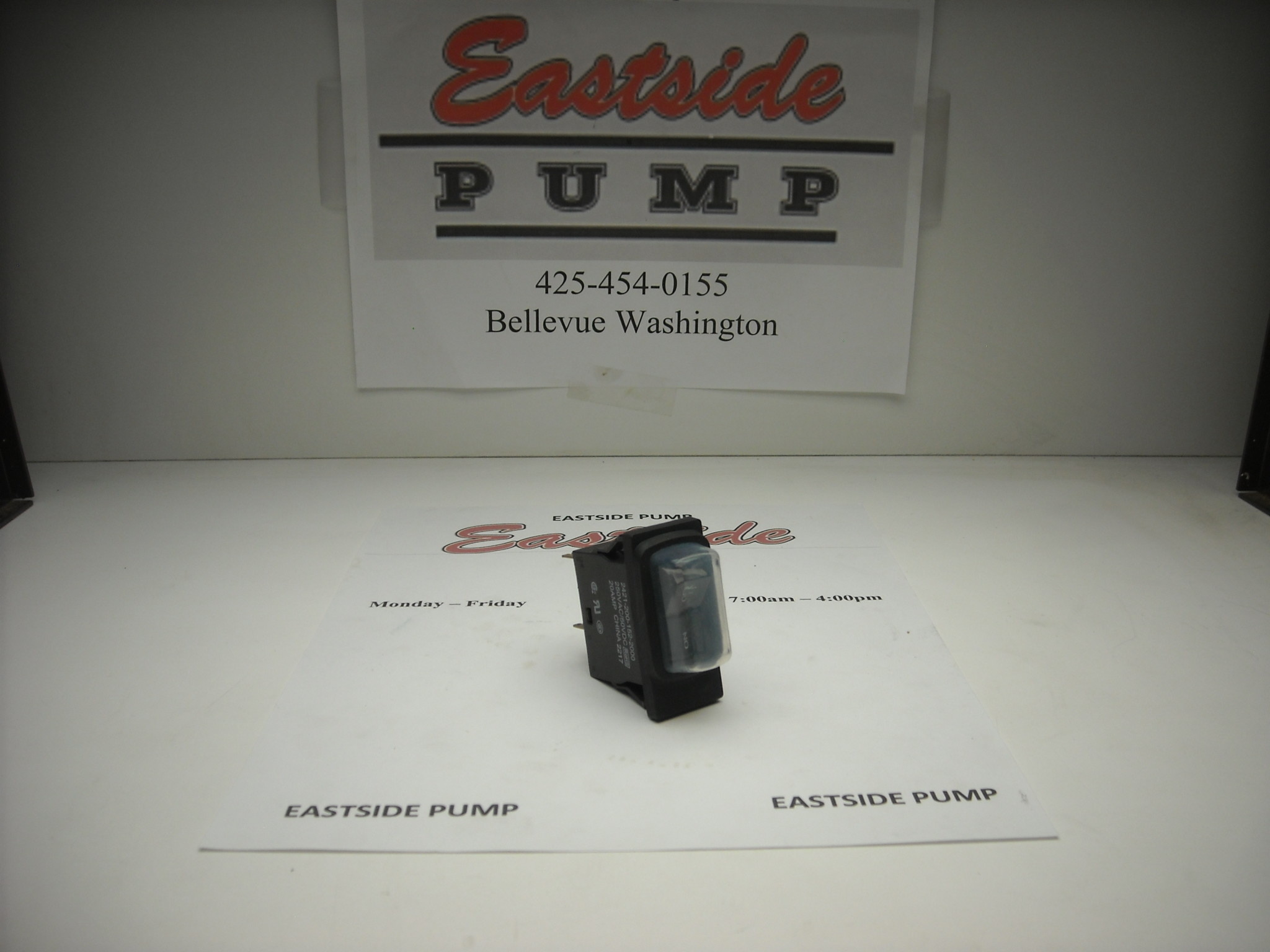 522622 Titan Rocker Switch Elite 3000. SWITCH, ROCKER Eastside Pump