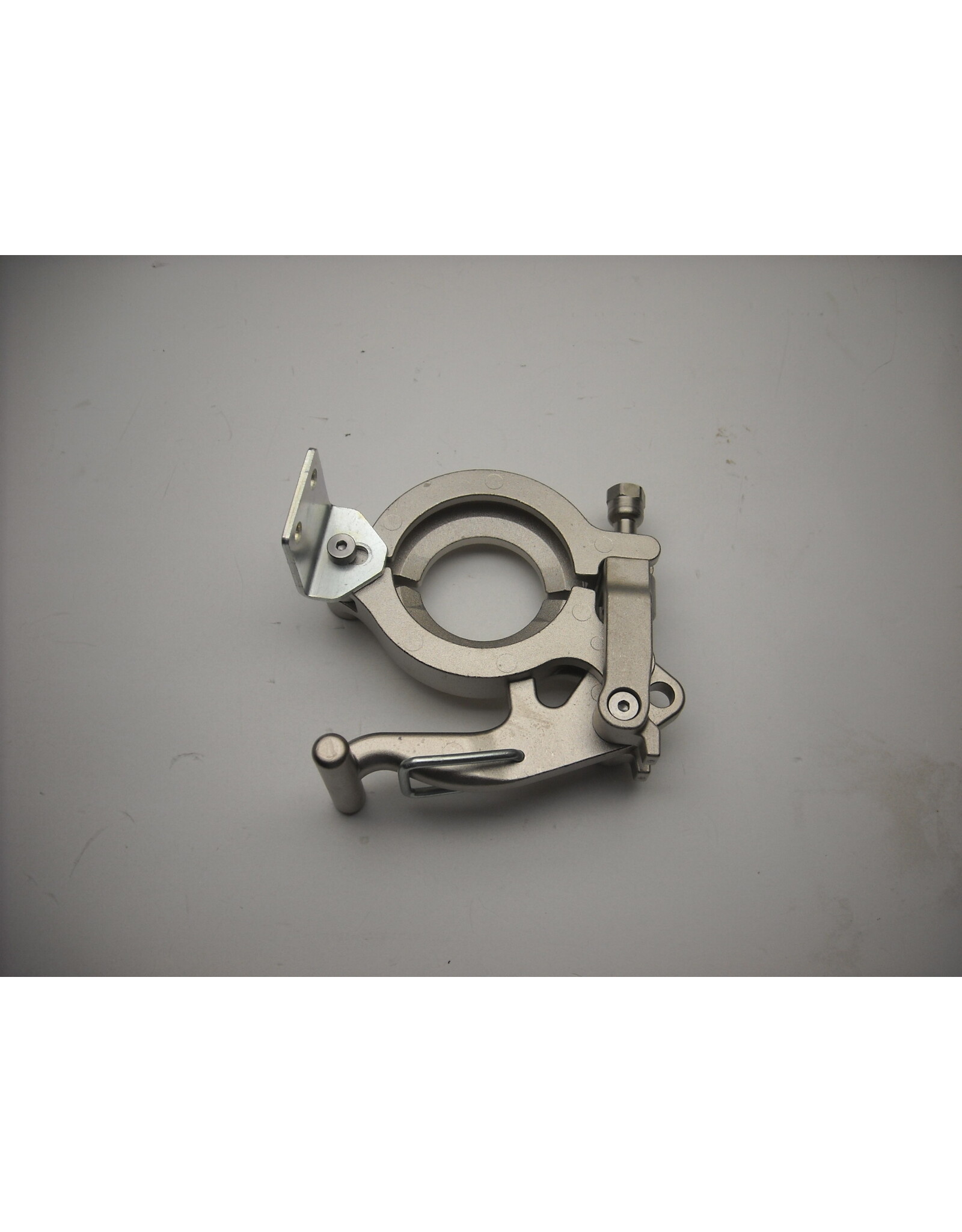 Graco 16X322 OEM Graco PC Pump Clamp 695