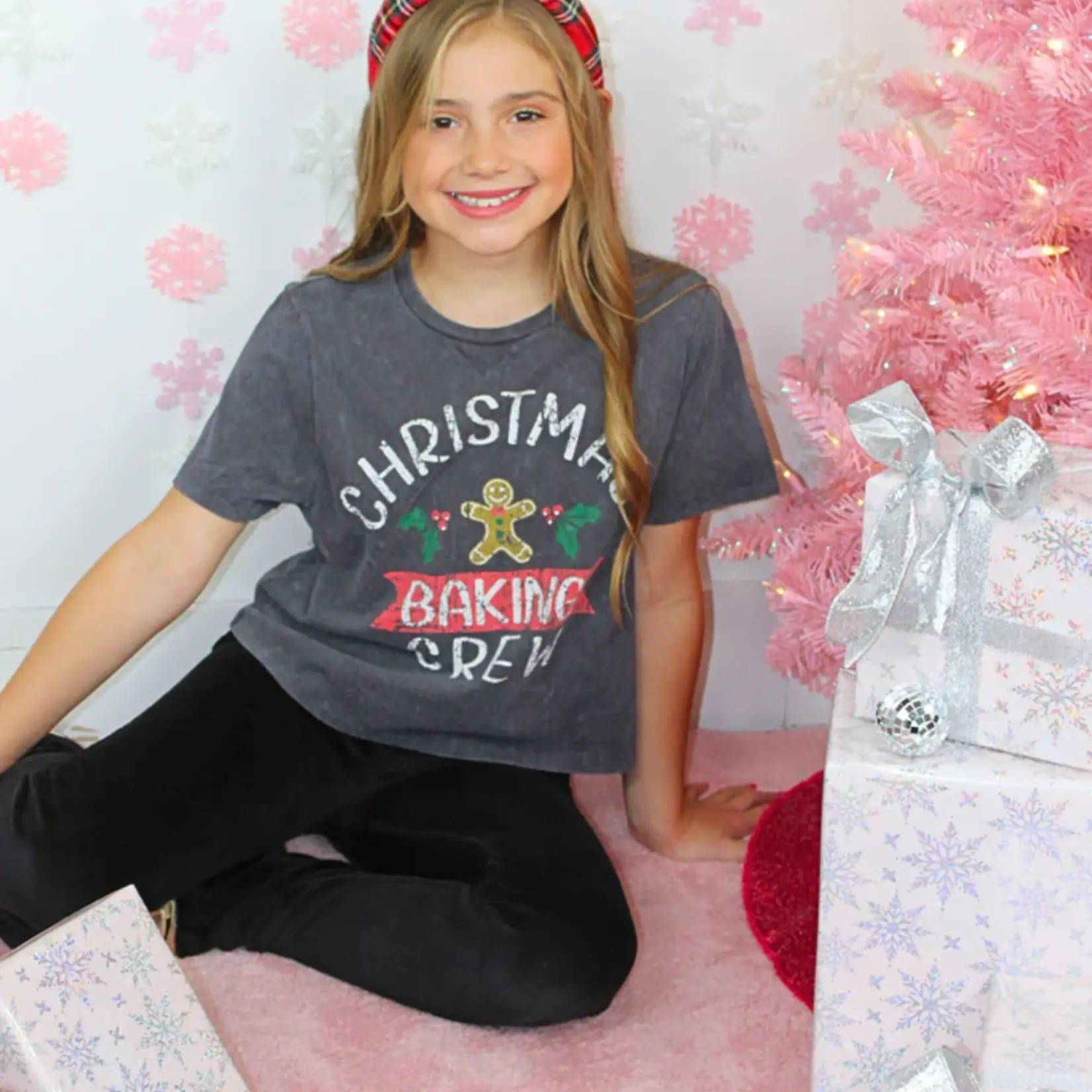 Paper Flower Christmas Baking Crew Tee
