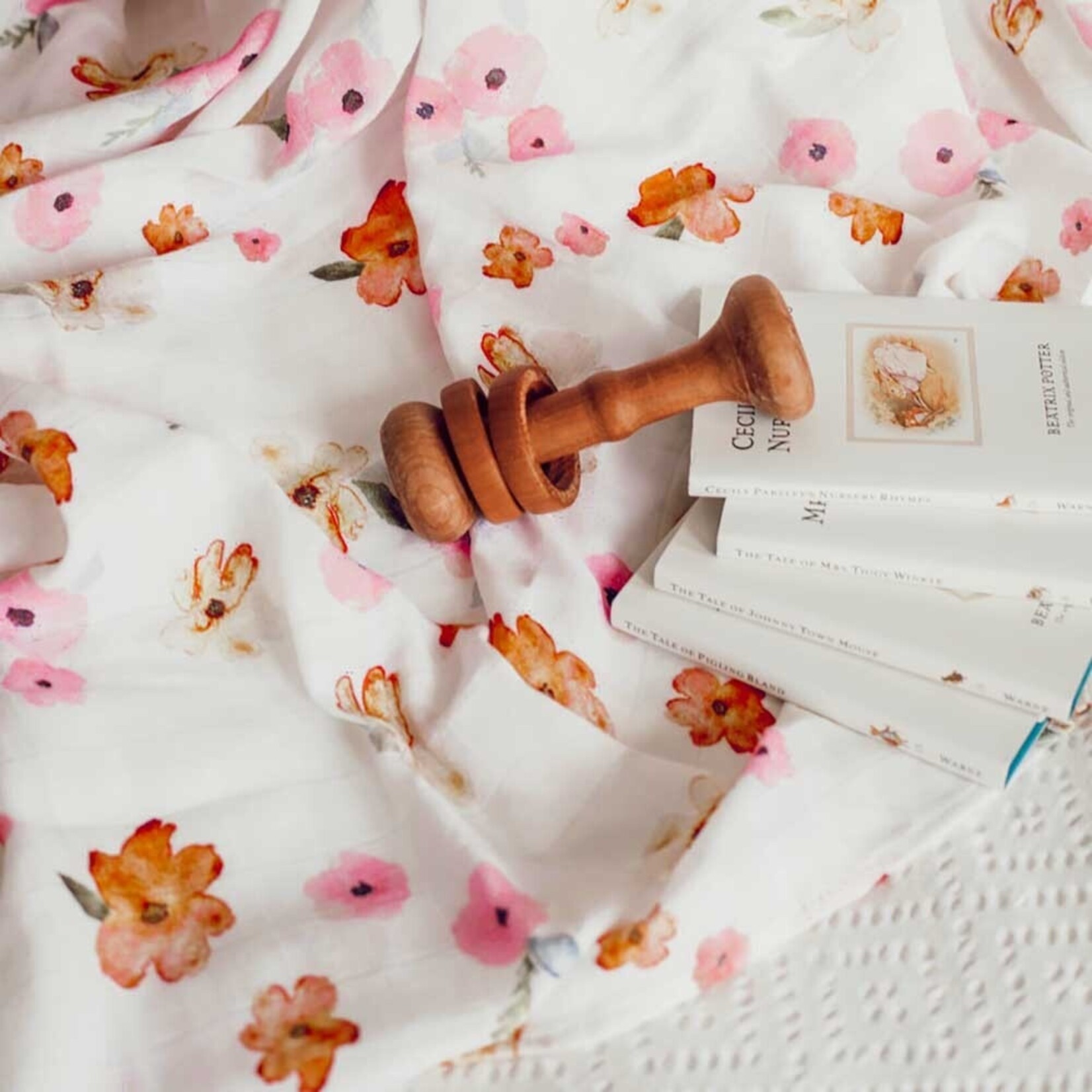 Snuggle Hunny Poppy Muslin Wrap