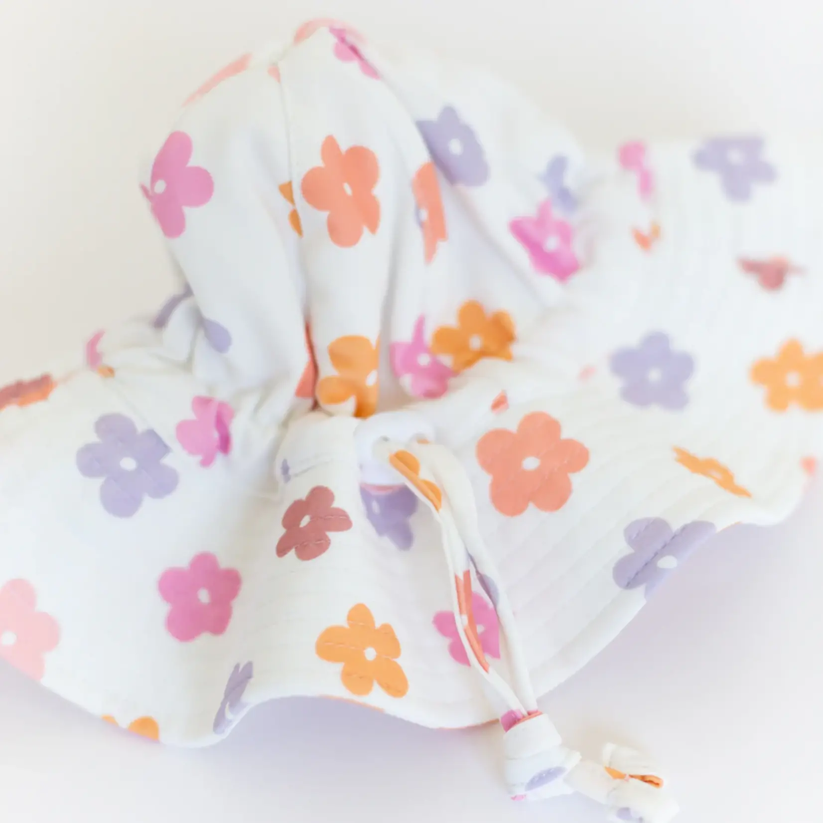 Brave Little Ones Big Daisies Sun/Swim Hat