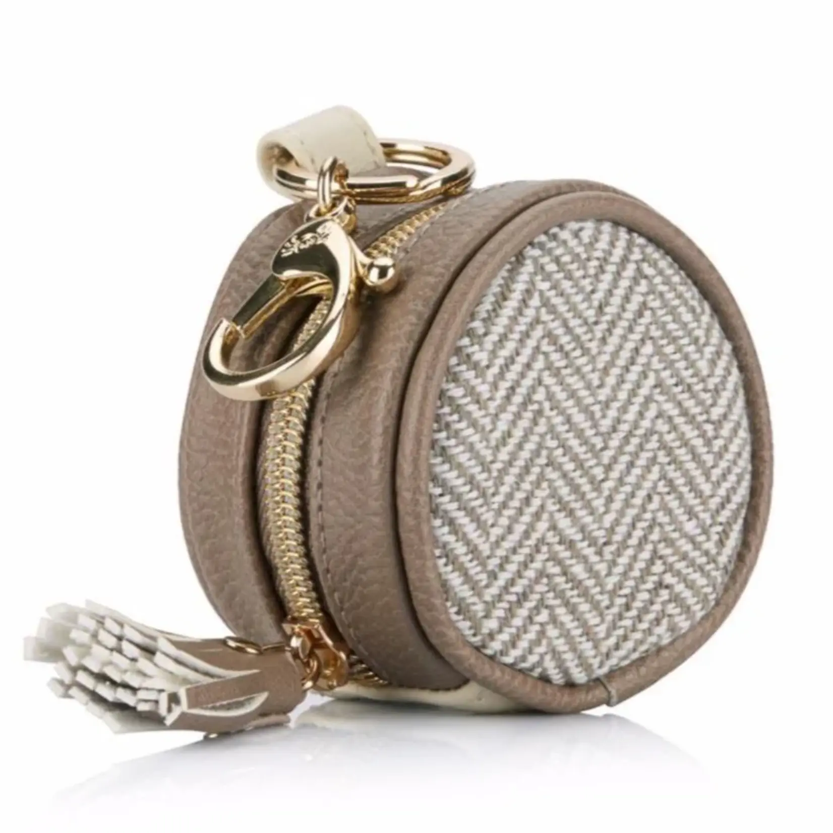 Itzy Ritzy Vanilla Latte Paci Charm Pod