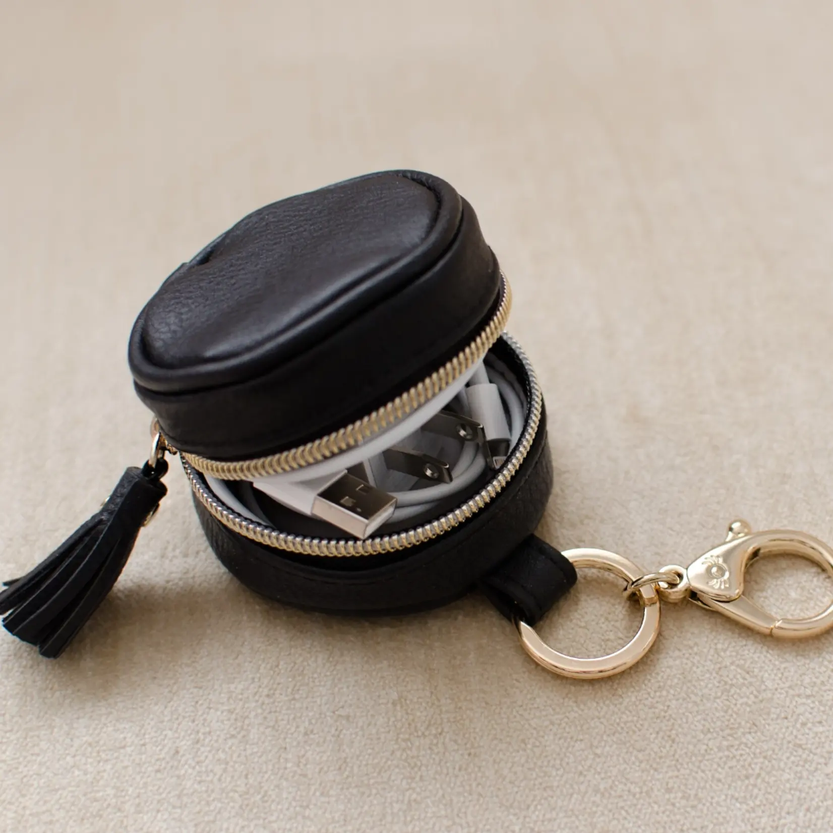 Itzy Ritzy Black Paci Pod