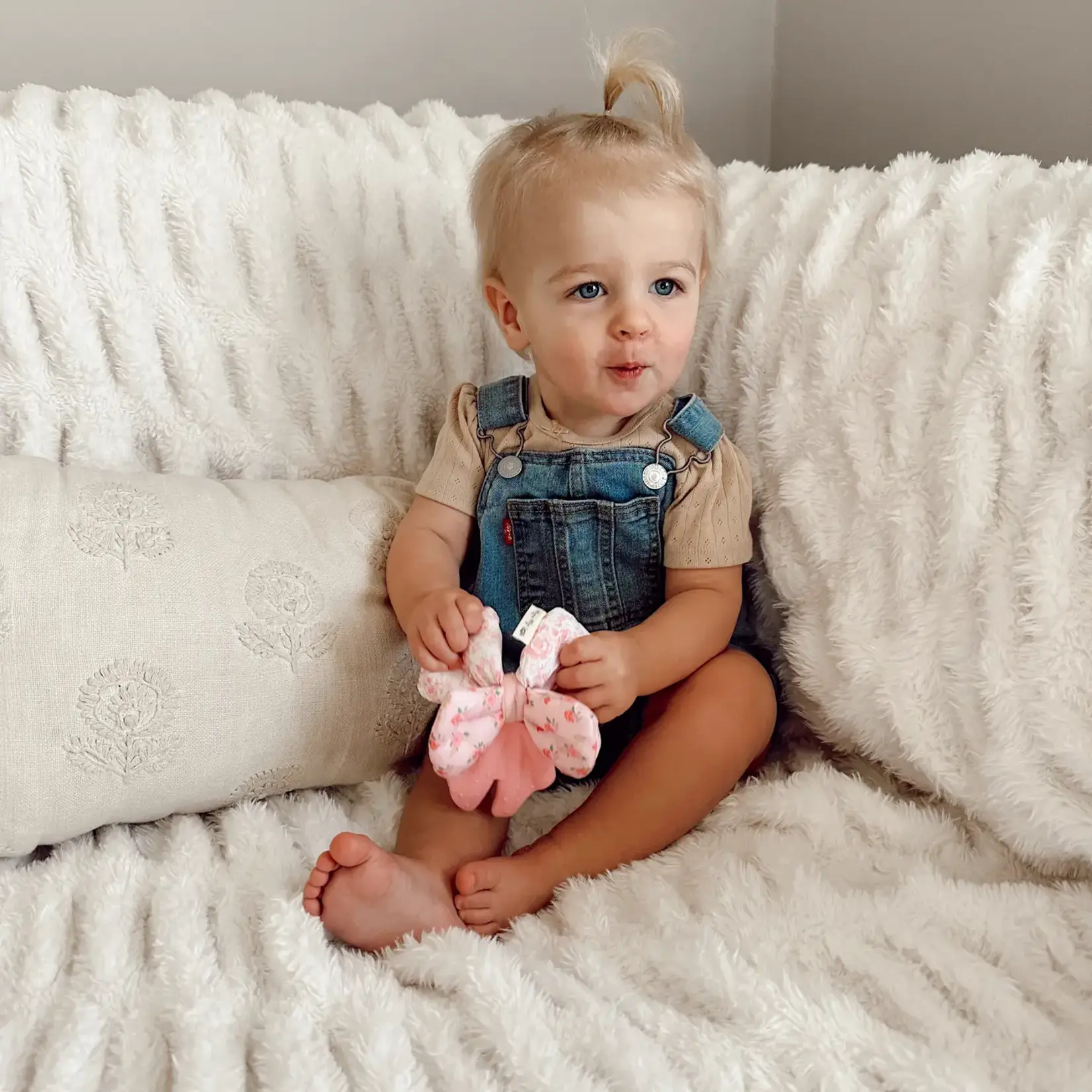 Itzy Ritzy Bow Sweetie Crinkle