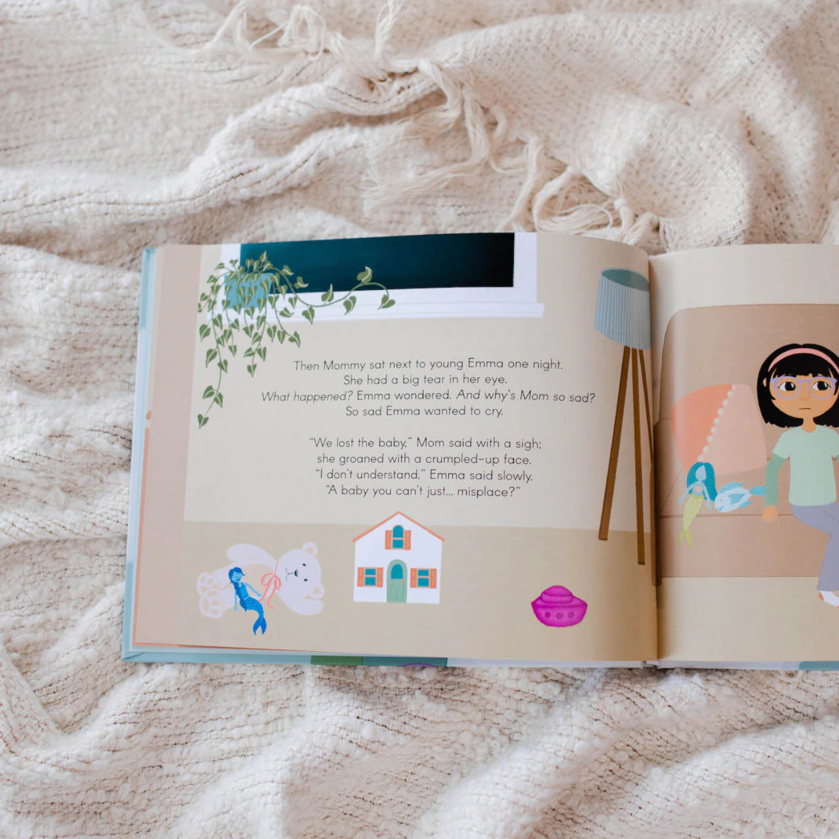 The Daily Grace Co. Mommy Lost a Baby Book