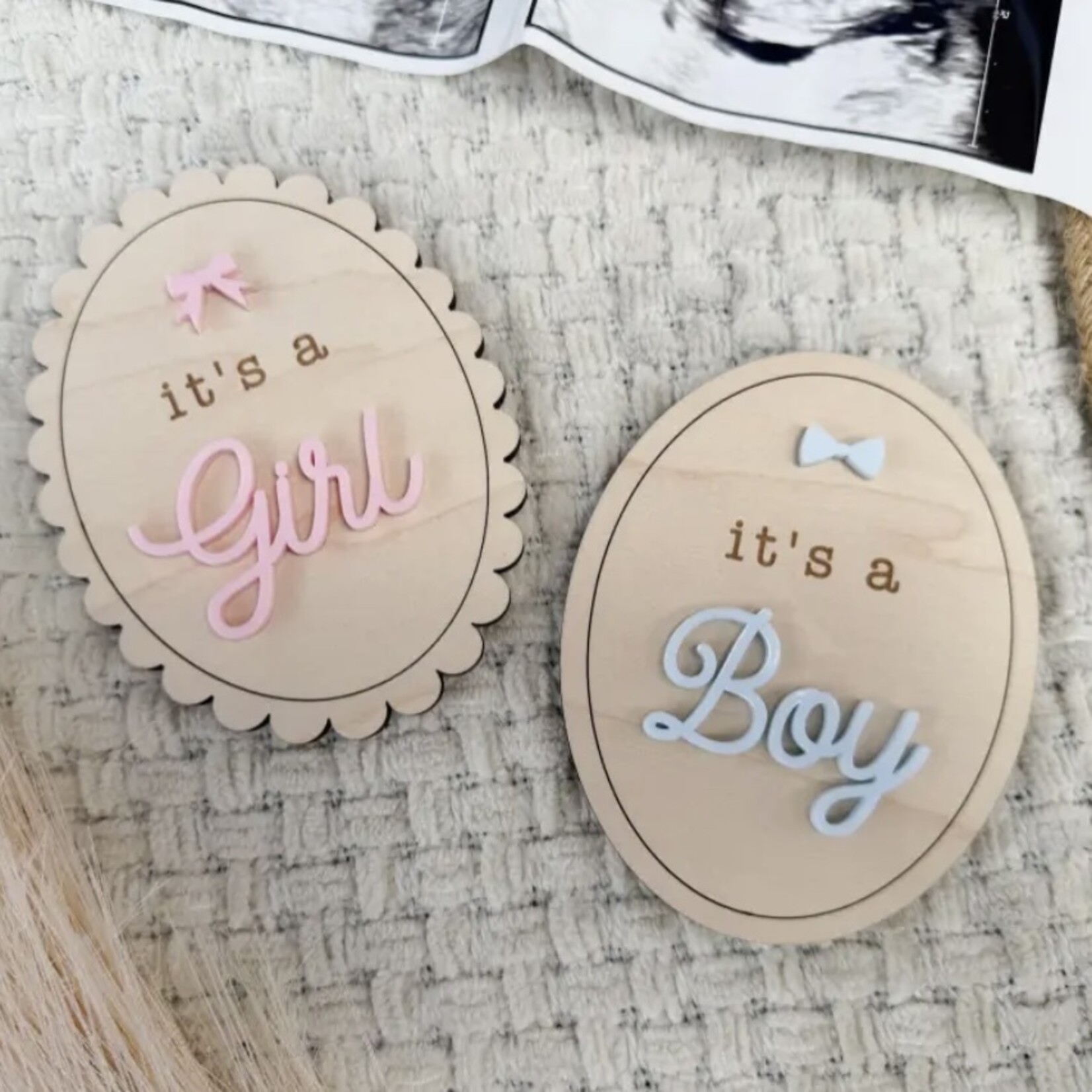 The Olive Branch It's a Girl (4” Oval)