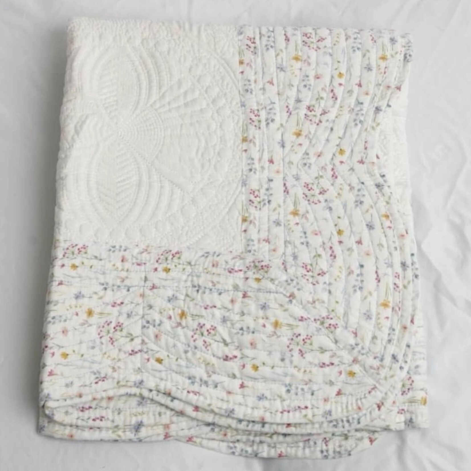 Wildflower Trim Heirloom Quilt
