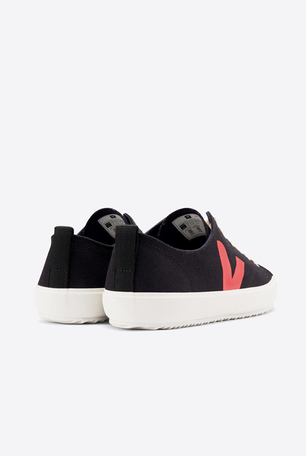 Nova Black and Red Veja Betina Lou