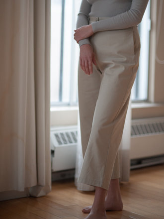 Betina Lou Pantalon à jambe droite Millie . Sable Betina Lou Pantalon à jambe droite Millie . Sable