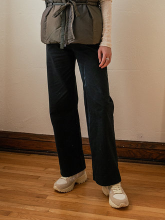 Dagg and Stacey Pantalon taille haute à jambe droite Marceline . Noir Dagg and Stacey Pantalon taille haute à jambe droite Marceline . Noir