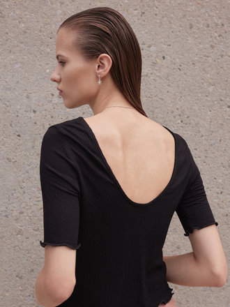 Eve Gravel Haut ajusté décolleté au dos Roger . Noir Eve Gravel Haut ajusté décolleté au dos Roger . Noir