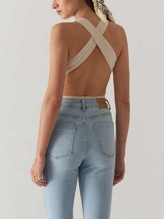 Saint Body Justaucorps croisé au dos . Beige