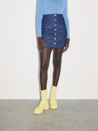 Eve Gravel Austin mini skirt . Dark denim