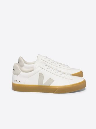 Veja Campo Chromefree sneakers with Gum sole . Extra White Natural