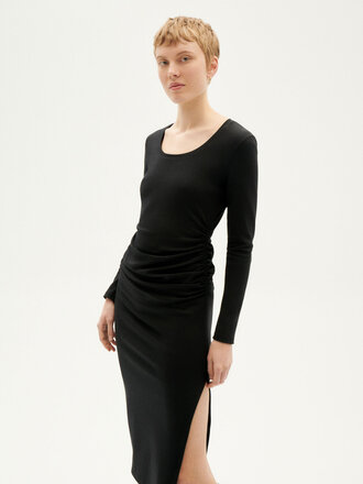 Thinking Mu Robe Judith en Ecovero . Noir