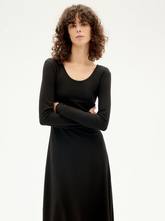 Thinking Mu Soraya dress in Ecovero . Black Thinking Mu Soraya dress in Ecovero . Black