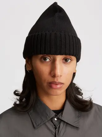 Livid Plath unisex merino wool beanie . Black