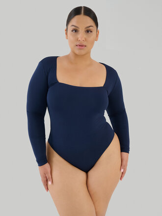 Saint Body Justaucorps à encolure carrée . Marine Saint Body Justaucorps à encolure carrée . Marine