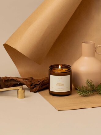 La Vie Apothicaire Chandelle de soya . Forêt enneigée