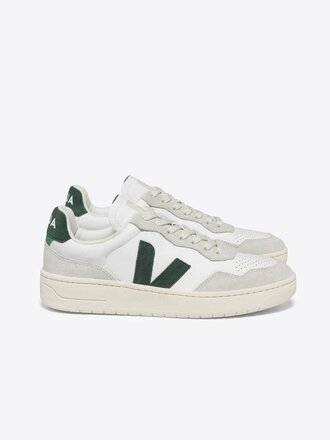 Veja V-90 sneaker in Organic Traced Leather . Extra White Cyprus