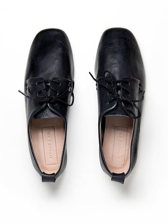 Either/Or Chaussure oxford en cuir tanné végétal . Noir Either/Or Chaussure oxford en cuir tanné végétal . Noir