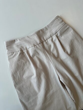 Amanda Moss Priscilla cropped barrel pants . Bone