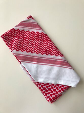 Keffiyeh Mtl Keffieh en coton . Rouge et blanc Keffiyeh Mtl Keffieh en coton . Rouge et blanc