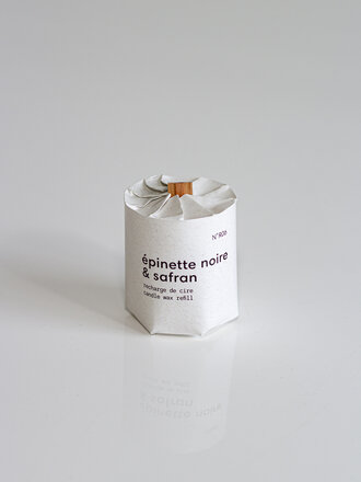 Esser Recharge de chandelle . Épinette noire et safran Esser Recharge de chandelle . Épinette noire et safran