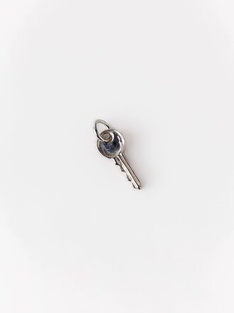 Wolf Circus Petit pendentif clé . Argent sterling Wolf Circus Petit pendentif clé . Argent sterling