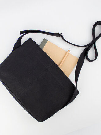 Le Bas Petit sac en coton Utility Crossbody . Noir Le Bas Petit sac en coton Utility Crossbody . Noir