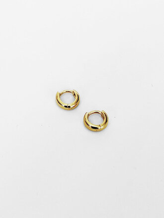 Kara Yoo Bébé créoles Norma Huggie . Or vermeil Kara Yoo Bébé créoles Norma Huggie . Or vermeil