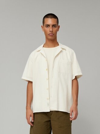 Forét Hush Organic cotton seersucker shirt . Cloud Forét Hush Organic cotton seersucker shirt . Cloud