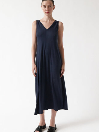 AMT Studio Eve flowy dress. Navy