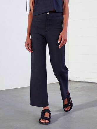 Dagg and Stacey Cranston Stretch linen pants . Black