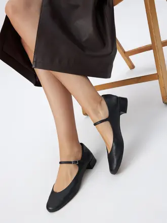 Augusta Emilia leather Mary Jane with small heel . Black