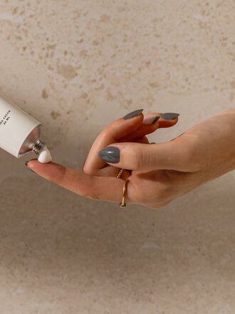 La Vie Apothicaire Crèmes à mains Eucalyptus Tangerine - Tube 50ml La Vie Apothicaire Crèmes à mains Eucalyptus Tangerine - Tube 50ml