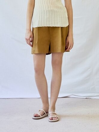 Diarte Trail Egyptian cotton twill shorts . Tobacco