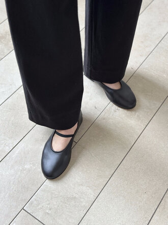 Sesa Elizabeth leather ballerinas . Black