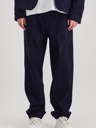 Parages Double Pleats Seersucker pants . Navy Parages Double Pleats Seersucker pants . Navy