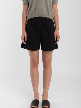 Micaela Greg Short Field . Noir Micaela Greg Short Field . Noir