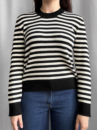 Maria Stanley Finn striped sweater . Black and ecru