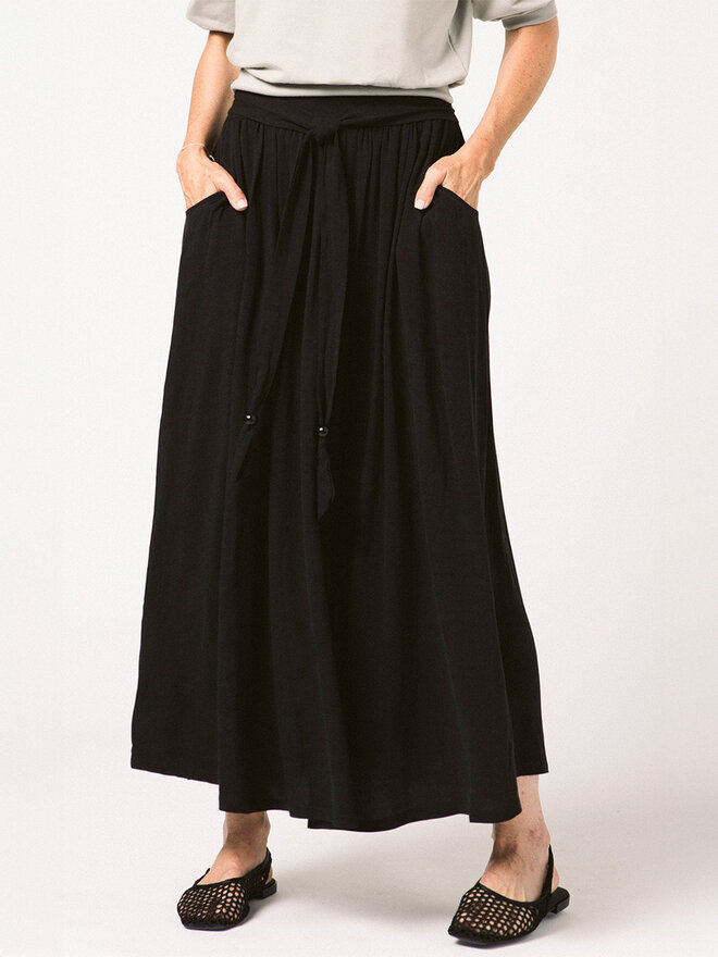 Jupe Simili Cuir BIO pour Femme Éthique Noire Jan'n June – Marché Commun