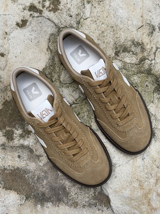 Veja Volley suede shoes . Tent Natural Eagle Veja Volley suede shoes . Tent Natural Eagle