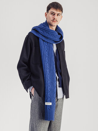 Parages Cable-knit scarf . Blue